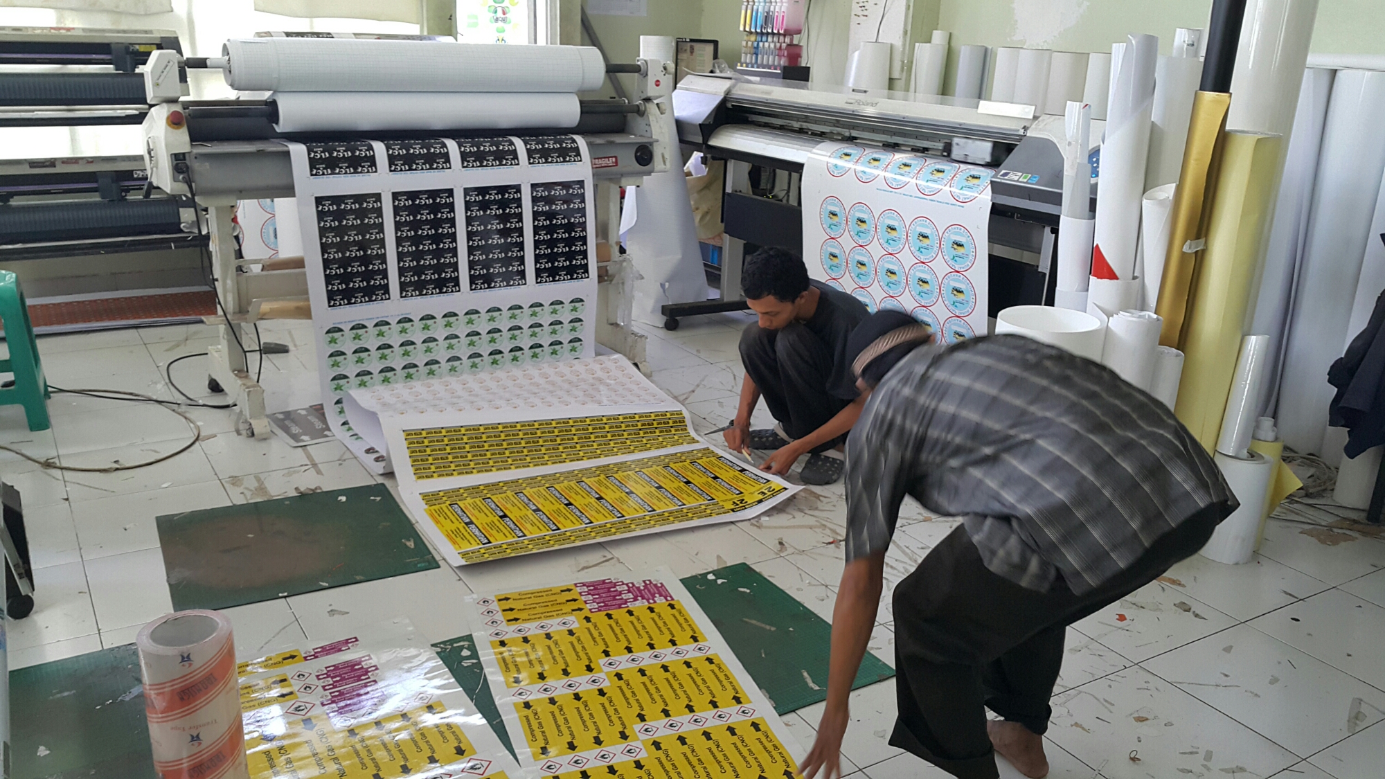 Layanan Print Sticker Vinyl Meteran Di BSD Serpong Tangerang Selatan